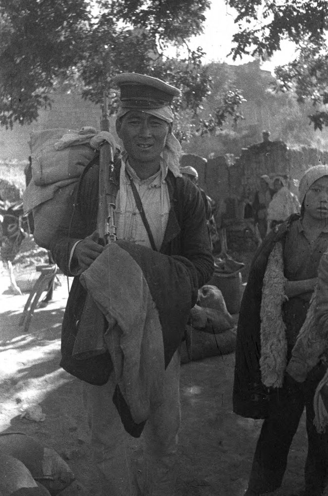 【JPG清晰版】._延安，人民民兵成员