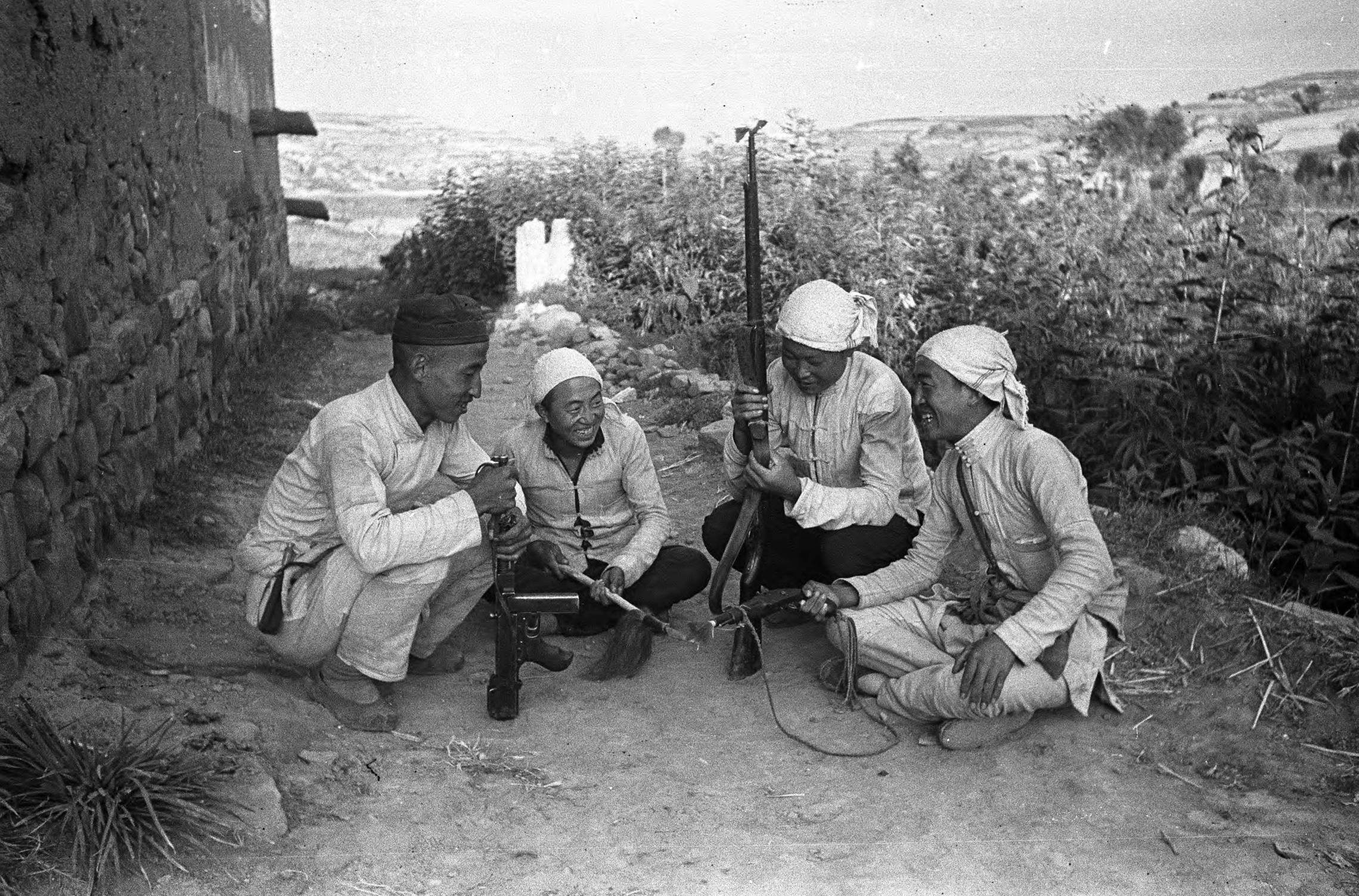 【JPG清晰版】._延安，人民民兵成员