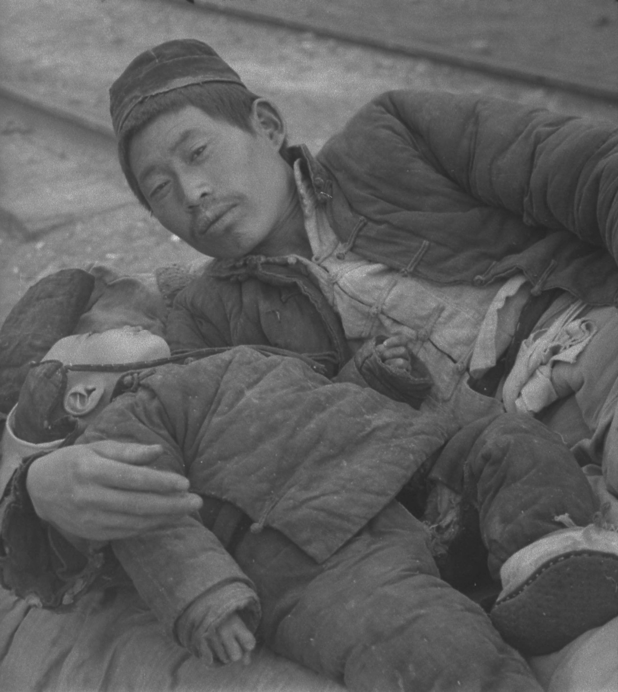 【JPG清晰版】._河南省饥荒地区的难民