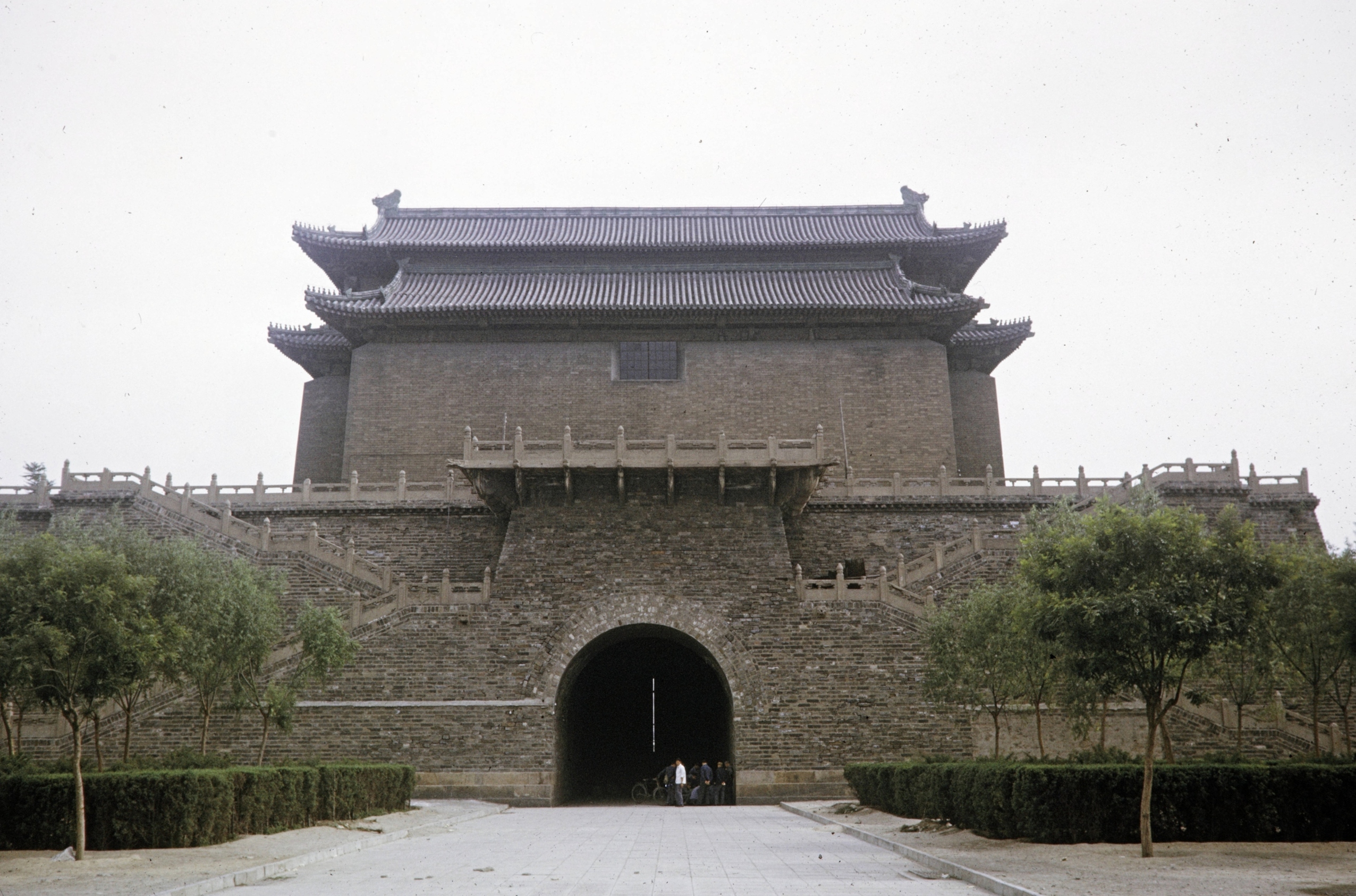 【JPG清晰版】._从北京北面俯瞰正阳门