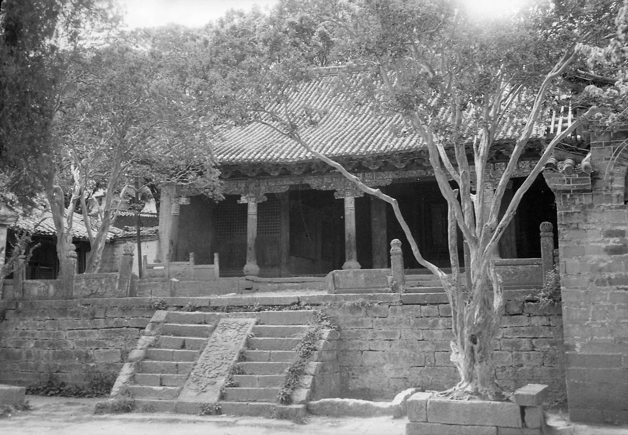 【JPG清晰版】._嵩明寺，年久失修