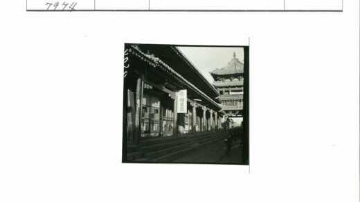 传统东亚木建筑街道.jpg