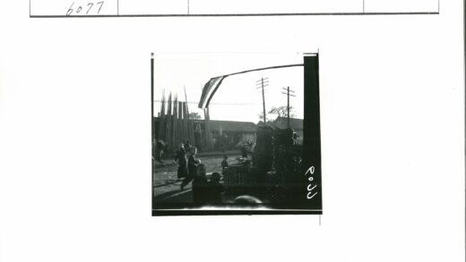 传统市场竹竿拱门与编织篮.jpg