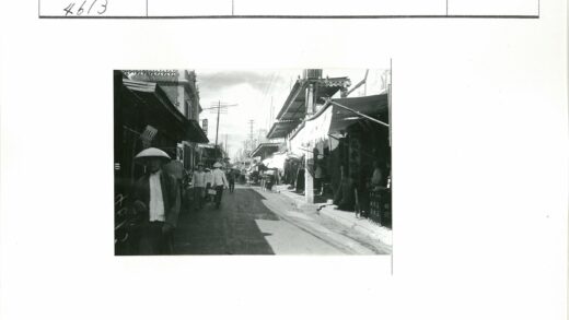 传统市集街道繁忙景象.jpg