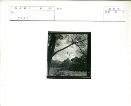 传统建筑与自然风光.jpg