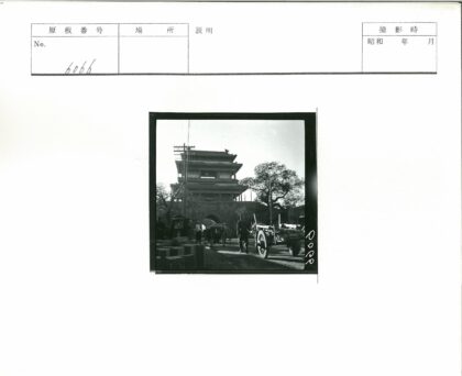 传统建筑拱门街景.jpg