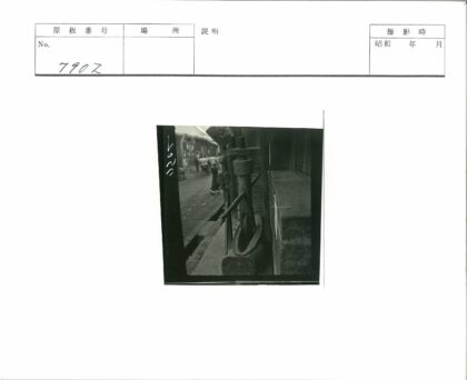 传统木制工具街头特写.jpg