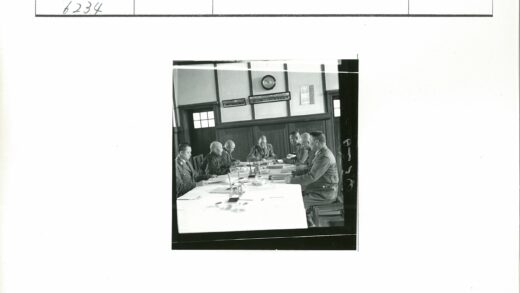 军人会议历史照片.jpg
