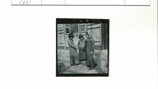 冬日童趣共读时光.jpg