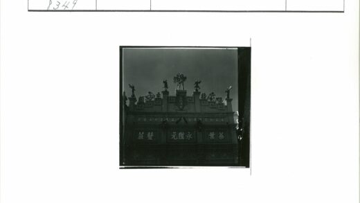 古典建筑雕像多云天空.jpg