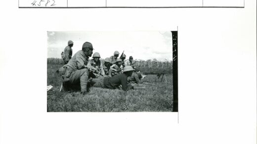 士兵户外步枪训练实拍.jpg