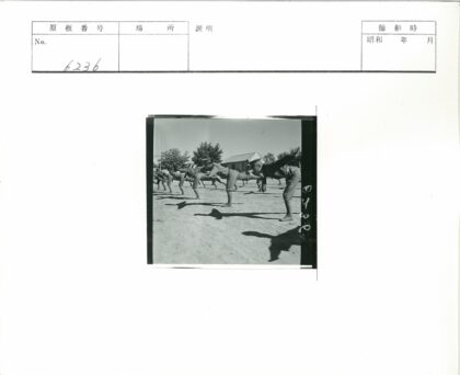 士兵户外沙地训练实拍.jpg