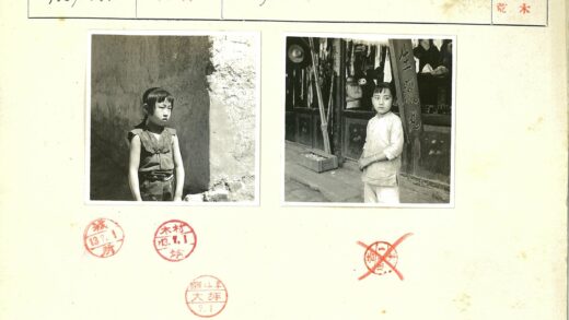 复古童装店前的孩子与碎片.jpg