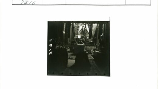 寺庙内景与巨型雕像活动.jpg