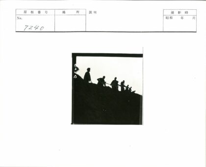 山坡劳作剪影.jpg