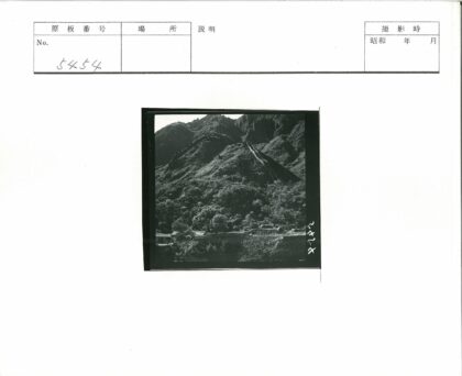 山间密林长城风光.jpg