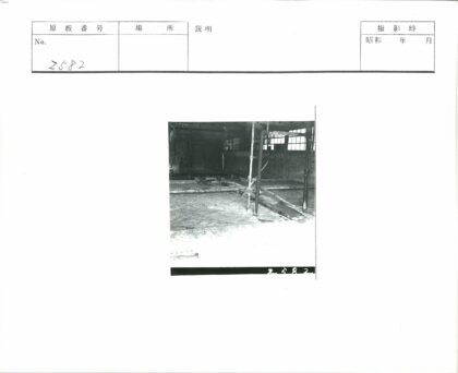 工业空间水箱管道砖墙自然光.jpg