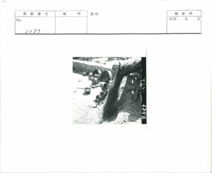 工业管道排水与石拱景观.jpg