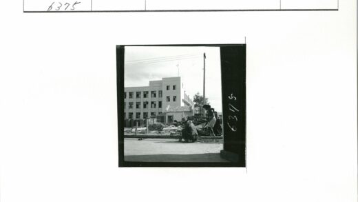 建筑工地工人施工实景.jpg