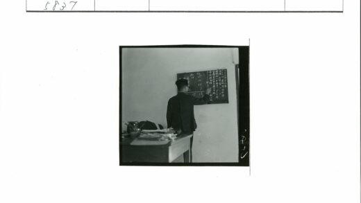教室黑板写字桌前景文件.jpg