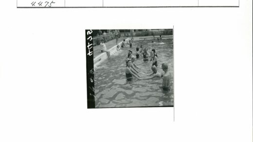 泳池夏日欢乐时光.jpg
