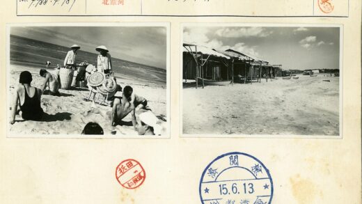 海滩小贩与休闲游客.jpg