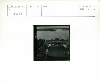 湖畔古建与碧水桥影.jpg