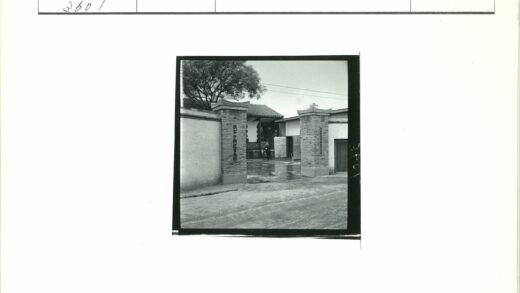 砖砌大门与砖瓦建筑景观.jpg