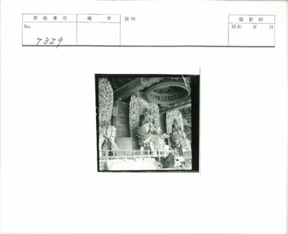 精美雕刻寺庙室内装饰雕像与圆顶.jpg