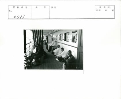 船上甲板休闲时光.jpg