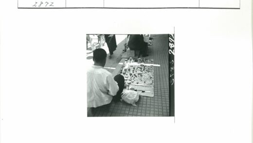 街头小贩地摊展示.jpg