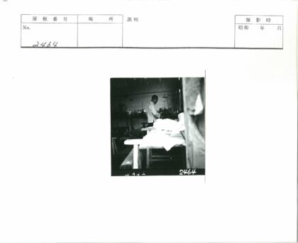 裁缝工作间缝纫设备特写.jpg