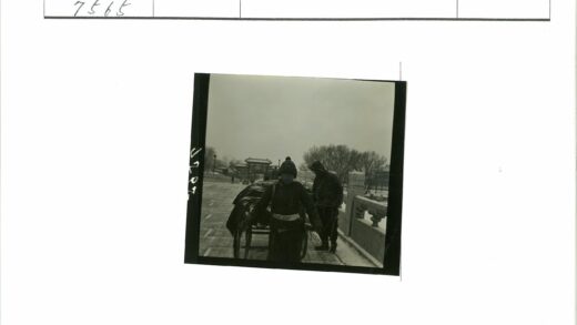 雪中拉车过桥.jpg