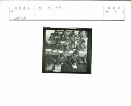 专注学习的学生们.jpg