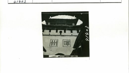 中国传统建筑黑白摄影.jpg