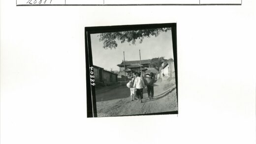 乡村三人行路传统建筑.jpg