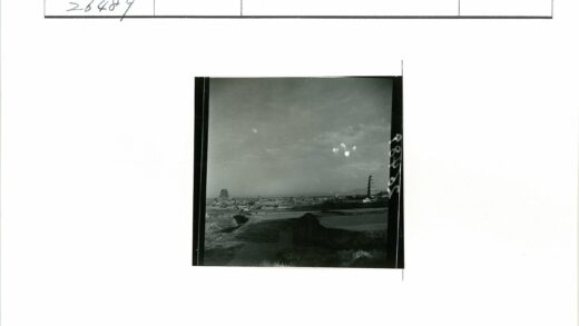 乡村宝塔与建筑景观.jpg