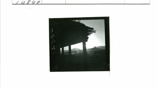 乡村木屋日落剪影山景.jpg