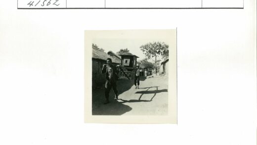 乡村木轿行进街景.jpg