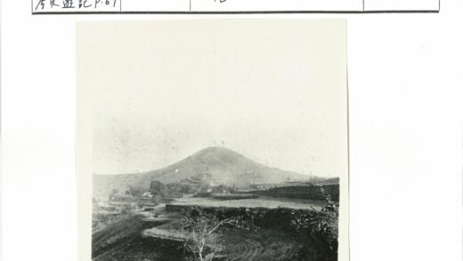 乡村田野远山风景.jpg