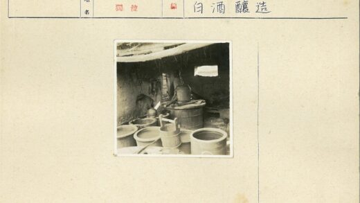 乡村风格室内陶罐木桶摆设.jpg