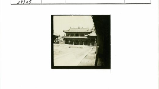 传统中式庭院二层建筑景观.jpg