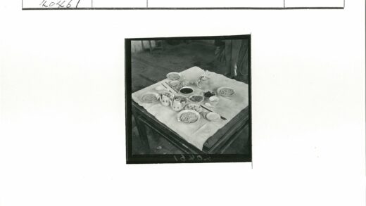 传统中式餐桌美食摆拍.jpg
