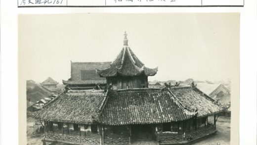 传统亚洲建筑分层屋顶景观.jpg