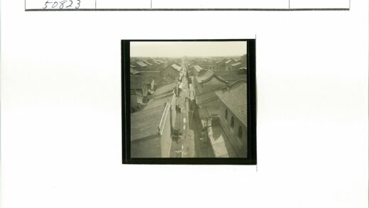 传统亚洲街景俯瞰.jpg