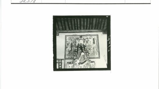 传统人物雕像与绘画背景.jpg