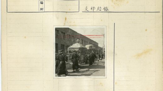 传统仪式队伍抬建筑巡游街景.jpg