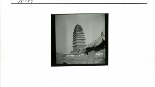 传统多层宝塔建筑景观.jpg