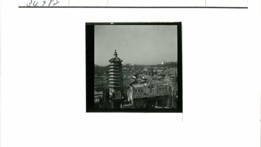 传统宝塔与佛塔城市景观.jpg