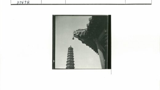 传统宝塔雕刻建筑细节.jpg